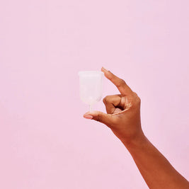 Comparativo de tamanho do copo menstrual no modelo H da Lumma